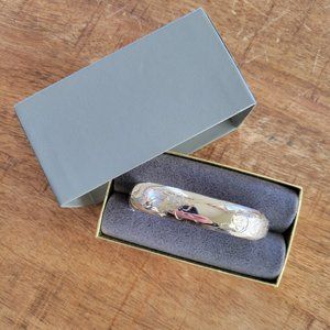 Reston International Jewelers Sterling Silver Clasp Bangle w/etched floral motif